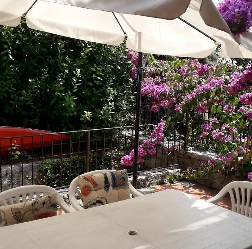 Holiday House Camillina